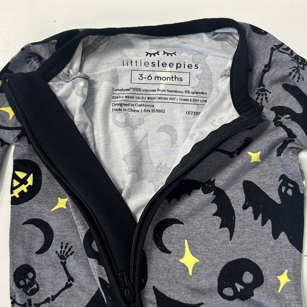 Little Sleepies Gray Glowing Ghouls Zippy 3-6m NEW Halloween - Picture 2 of 4